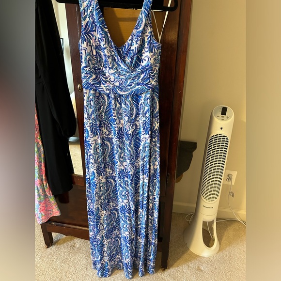 Lilly Pulitzer Dresses & Skirts - Lilly Pulitzer blue and white maxi dress.  Medium